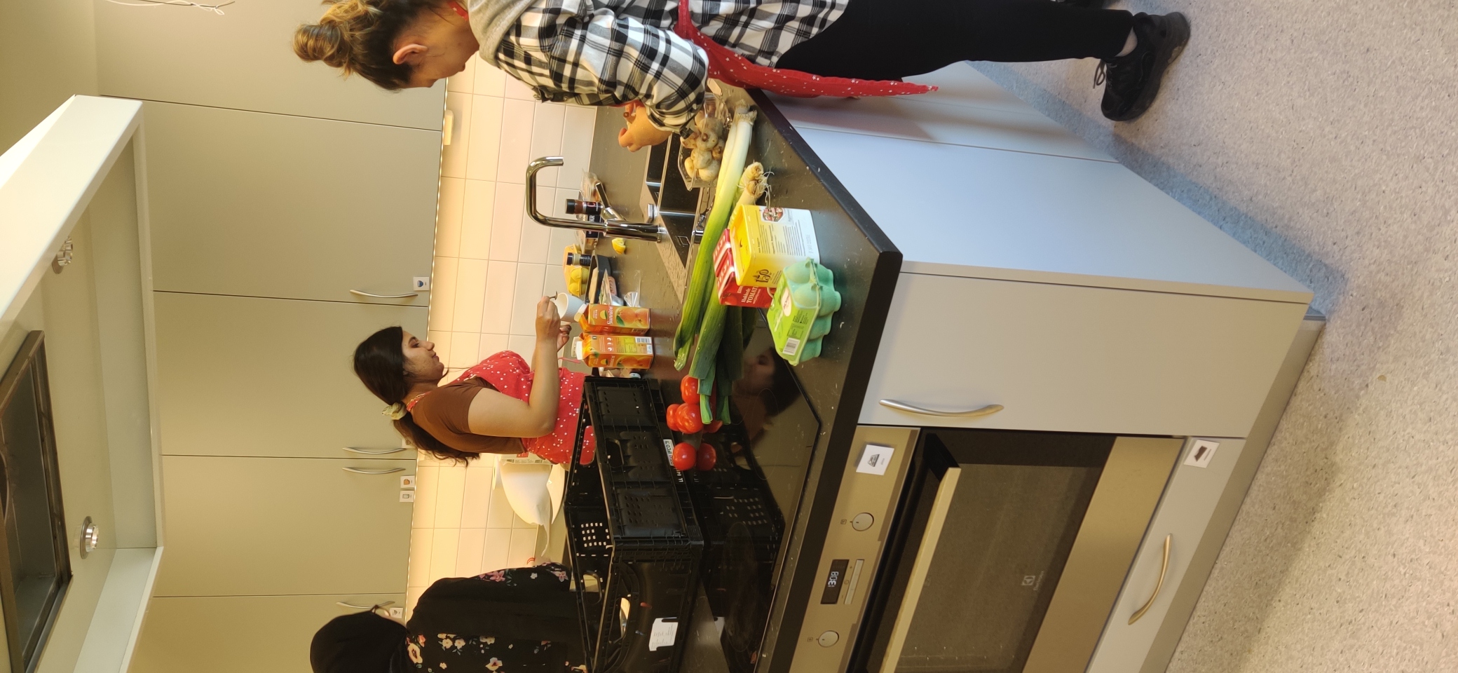 Matlaging på skolekjøkkenet